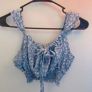 Floral pattern cropped top. Perfect condition